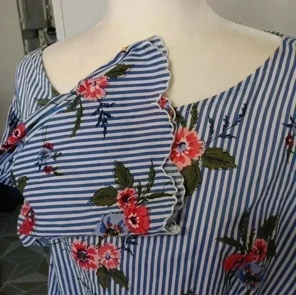 "LIZ CLAIBORNE " Blouse - Picture 1 of 6